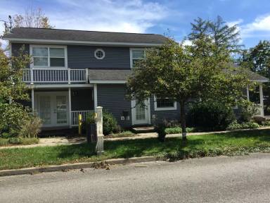 Main picture of 126 Main St