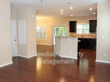 Main picture of 717 Minerva Dale Dr