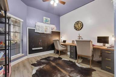 Main picture of 1305 Stone Mountain Pkwy