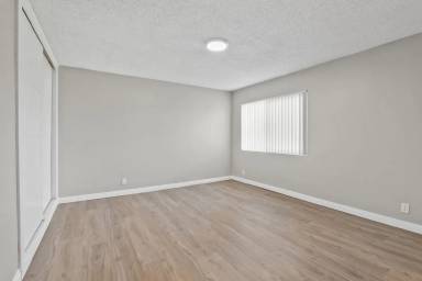 Main picture of 449 Terry Way