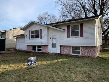Main picture of 3909 Pine Tree Dr NE