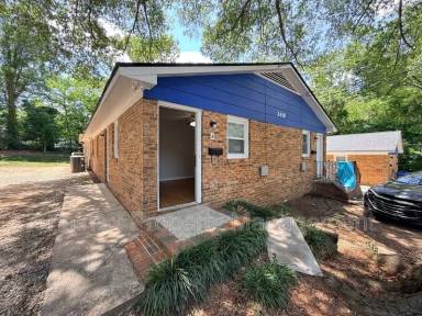 Main picture of 2418 Owen St
