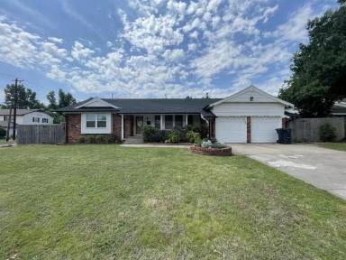 Main picture of 2300 NW 48th St