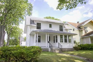 Main picture of 701-737 Hampton Ave