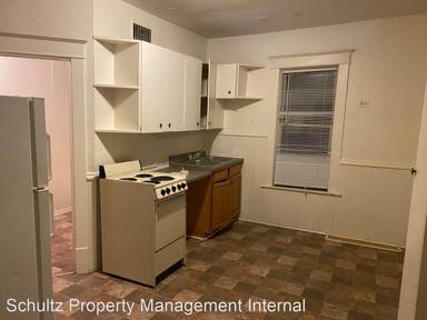 Main picture of 916 S 3rd Ave