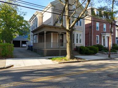 Main picture of 64 Pitman St