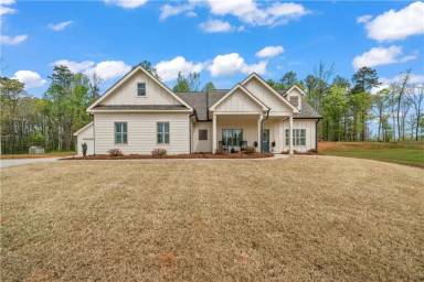 Main picture of 214 Oakwood Dr