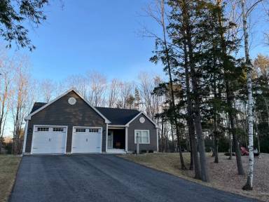 Main picture of 10 Kylie Ln