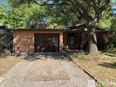 Main picture of 6405 Linda Ln