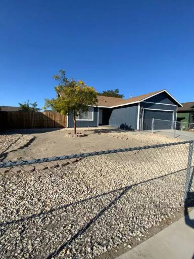 Main picture of 302 Lariat St