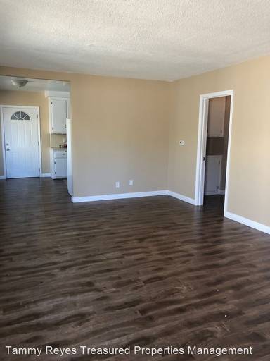 Main picture of 4715 W 172nd St