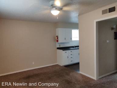 Main picture of 1809 S Lincoln St
