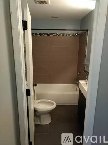 Main picture of 6106 Ridge Ave