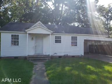 Main picture of 602 N McGuire Ave