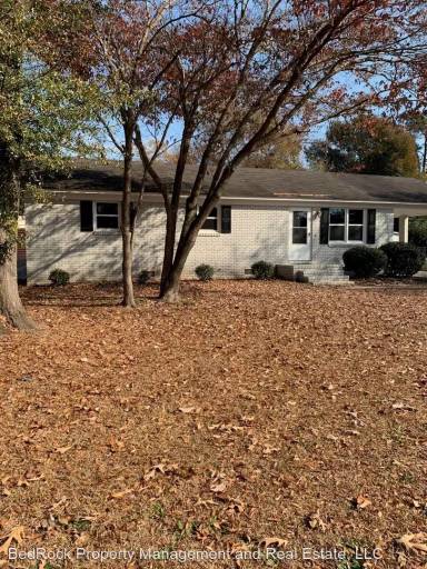 Main picture of 2211 3rd Loop Rd