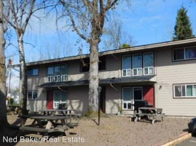 Main picture of 738 Norman Ave NE