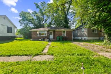 Main picture of 650 N 80th St