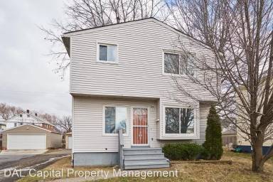 Main picture of 1077 E 168th St