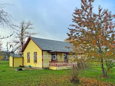 Main picture of 1415 W 4th St