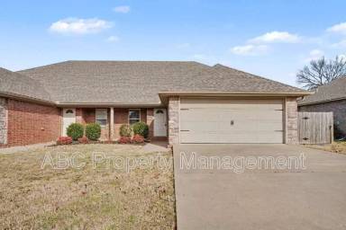 Main picture of 3006 SW Deerfield Blvd