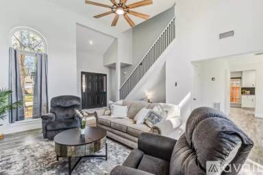 Main picture of 1218 Mabry Mill Rd