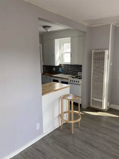 Main picture of 722 5th Ave