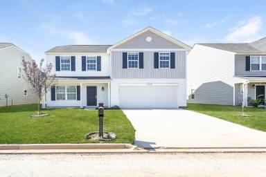 Main picture of 121 Elmhurst Ln