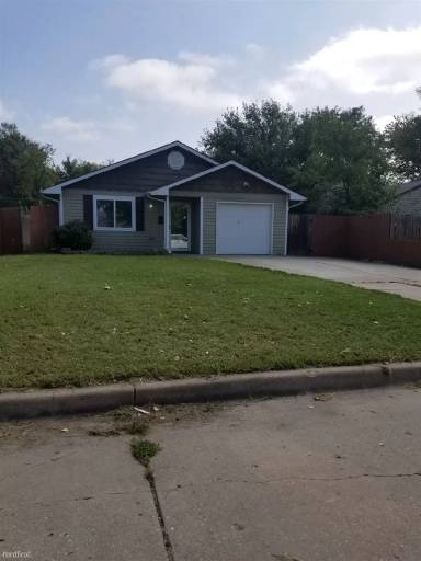 Main picture of 826 S Richmond Ave