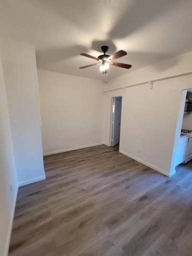 Main picture of 1206 N Van Ness Ave