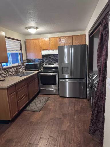 Main picture of 290 NE 25th Ave