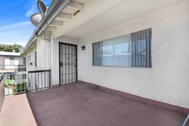Main picture of 2352 Leroy St