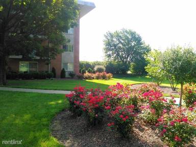 Main picture of 2042 S Goebbert Rd