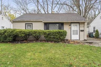 Main picture of 623 Stratford Rd