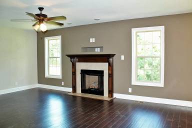 Main picture of 208 Azalea Dr