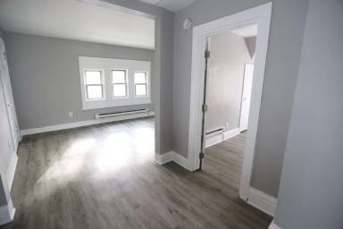 Main picture of 1403 Turner Ave NW