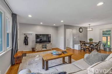 Main picture of 4969 Darlington Dr