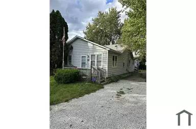 Main picture of 1449 E Decamp St