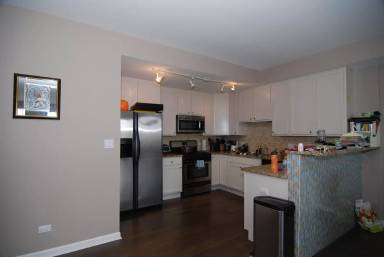 Main picture of 2511 N Milwaukee Ave