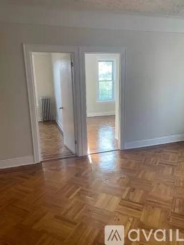 Main picture of 2824 W 35th St
