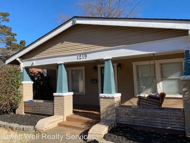 Main picture of 1219 S College Ave