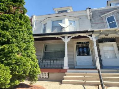 Main picture of 1025 Mulberry St