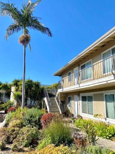 Main picture of 83 N La Cumbre Rd