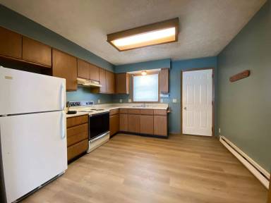 Main picture of 208 S Spring St