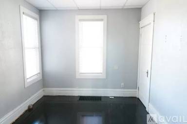 Main picture of 1303 Commercial St