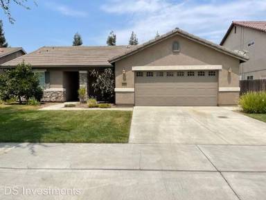 Main picture of 4800 W Elkhorn Ave