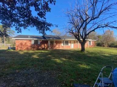 Main picture of 575 Bison Rd