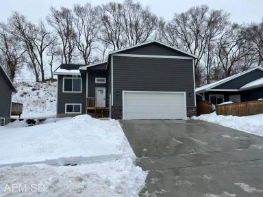Main picture of 1821 E Tracy Ln