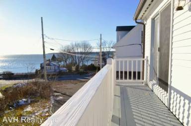 Main picture of 62 Eastern Point Rd