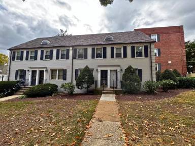 Main picture of 3943 Pennsylvania Ave SE