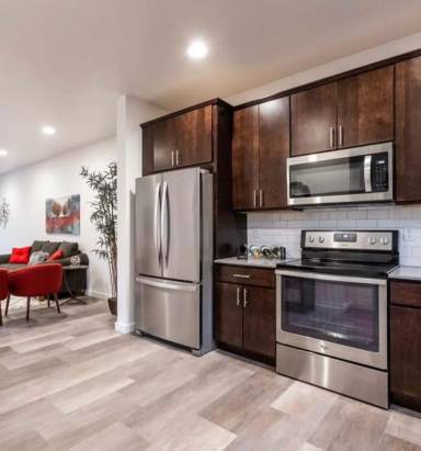 Main picture of 915 N 17th Ave